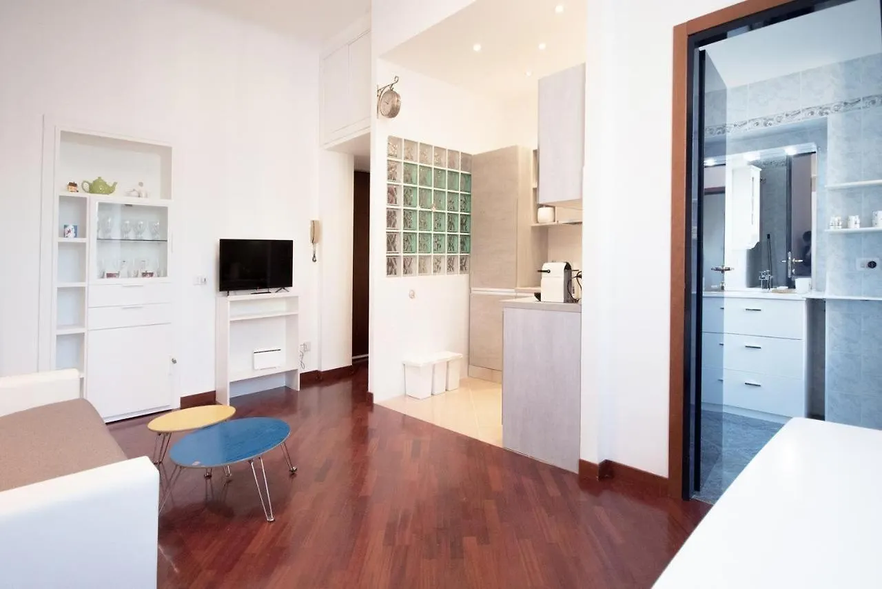 Apartment Bright Home Milan
